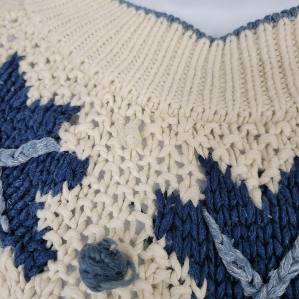 Huntington Ridge Vintage Knitted by Hand White Blue Sweater M Fringe Pom Winter - Picture 5 of 8